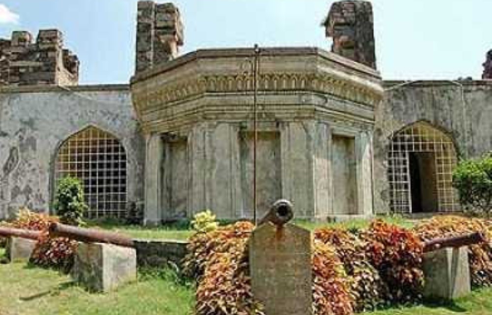 Kondapalli Fort