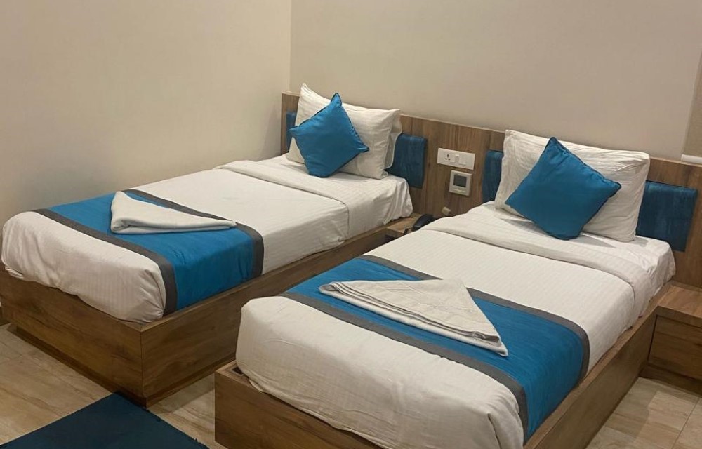 ROOMS_NAME