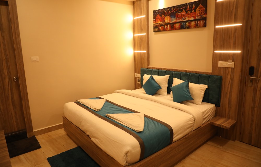 ROOMS_NAME